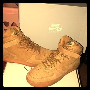 Nike Air Force 1 night top Tan